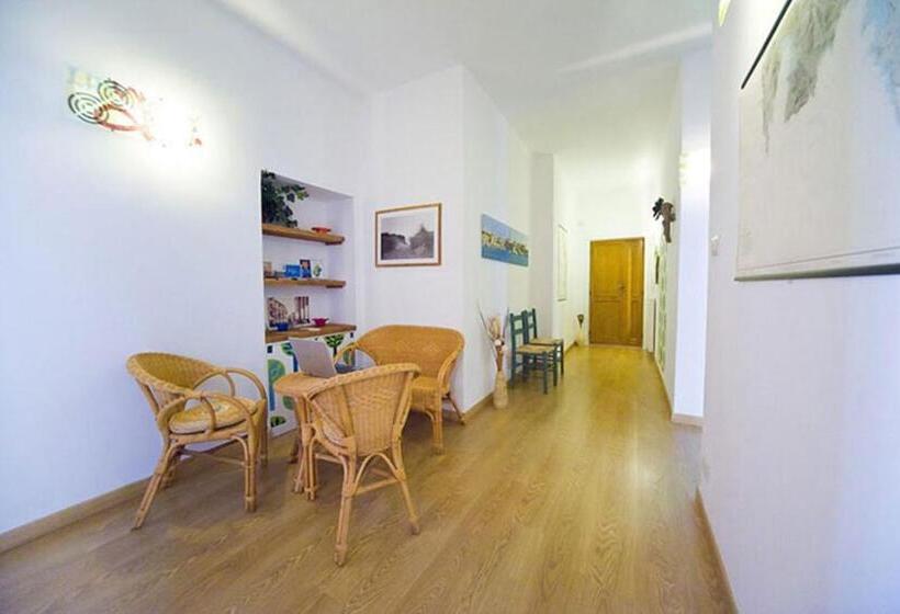 Deluxe Room with Balcony, Matlis