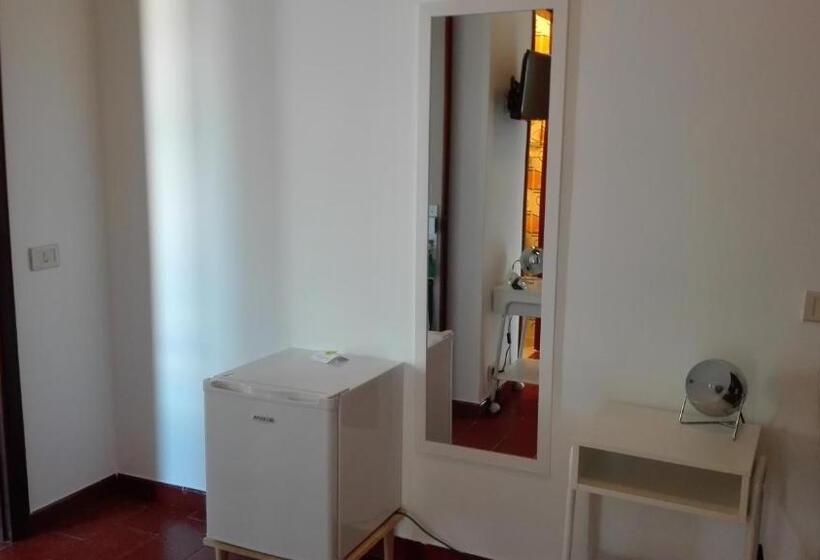 Standard Egyágyas Szoba, Retrò Rooms