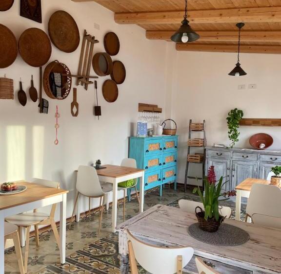 חדר סטנדרט לשלושה, Torremana