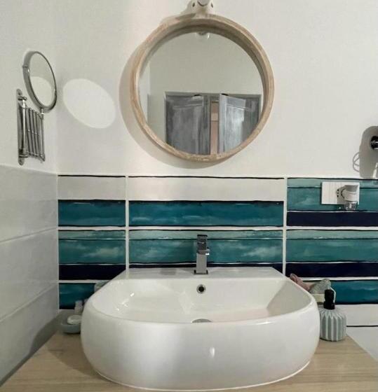 חדר סופריור לשלושה, Torremana