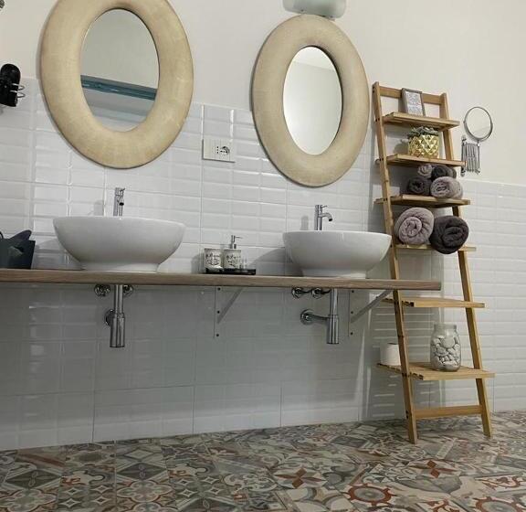 חדר משפחתי, Torremana