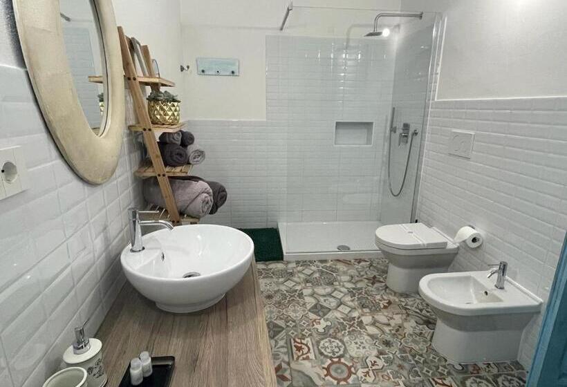 חדר משפחתי, Torremana