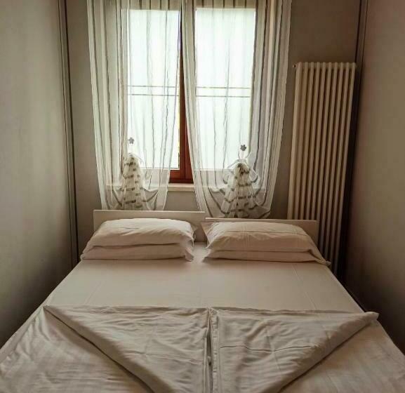 이코노미 룸, Villa Maddalena