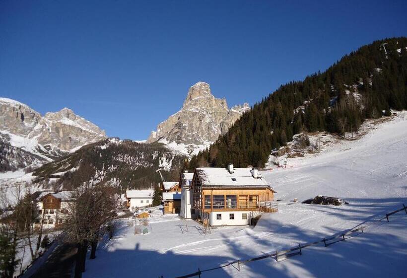 غرفة أساسية, Albergo Alisander