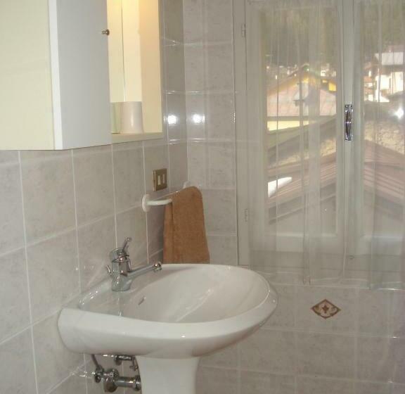 标准间, Albergo Larese