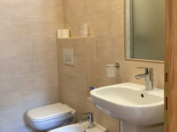 غرفة إقتصادية, Ginepro