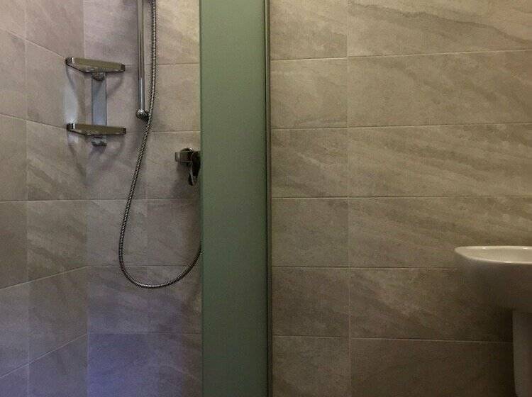 غرفة إقتصادية, Ginepro