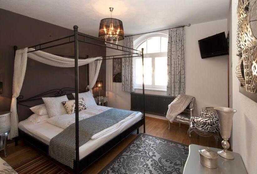 غرفة ديلوكس, Zenana Boutique