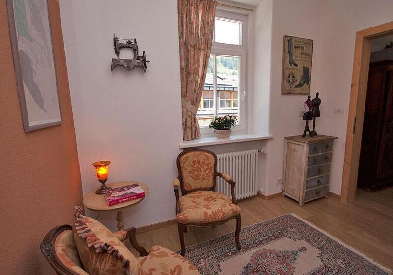 غرفة قياسية, Zenana Boutique