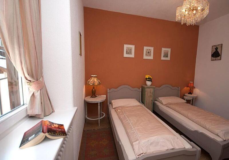 غرفة قياسية, Zenana Boutique