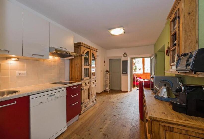 شقة غرفة واحدة ذات إطلالة, Zenana Boutique