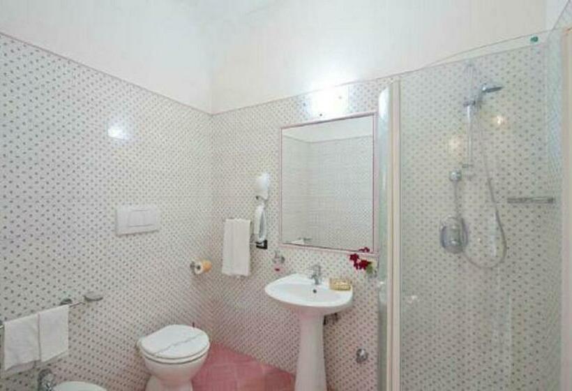 غرفة قياسية, Da Clotilde