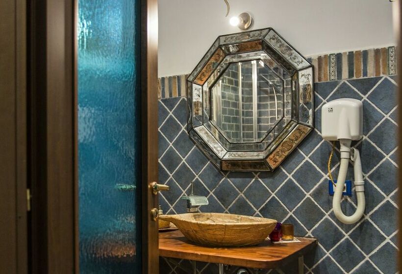 스탠다드 룸, Fermati Che è Tardi