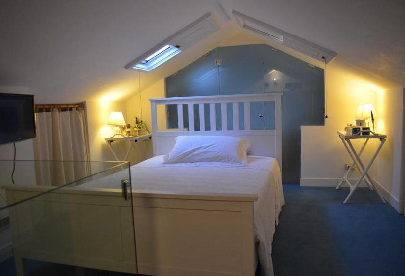 标准间, La Locandina