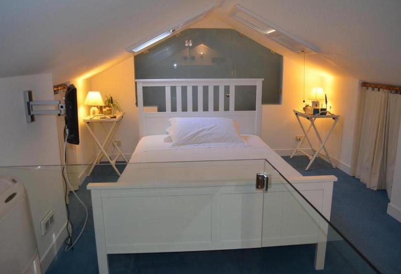 标准间, La Locandina