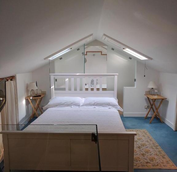 标准间, La Locandina