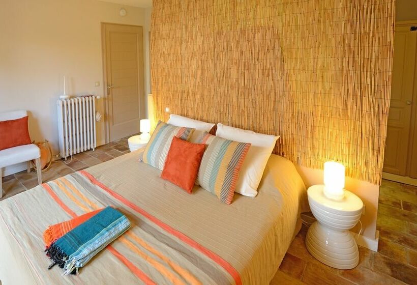 标准间, La Singulière