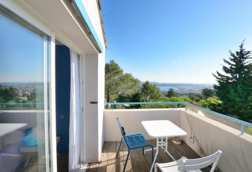 스탠다드 룸, La Singulière