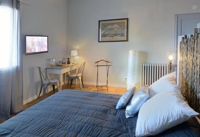 스탠다드 룸, La Singulière