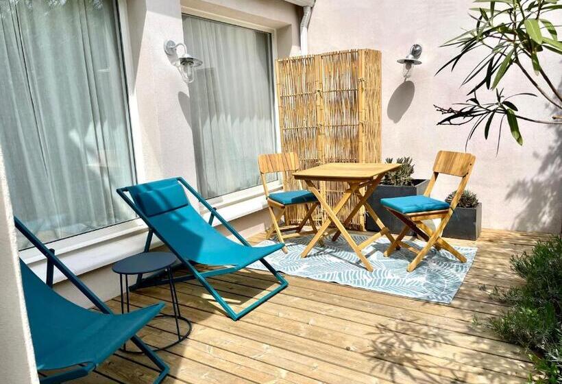 스탠다드 룸, La Singulière