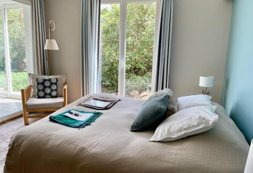 스탠다드 룸, La Singulière