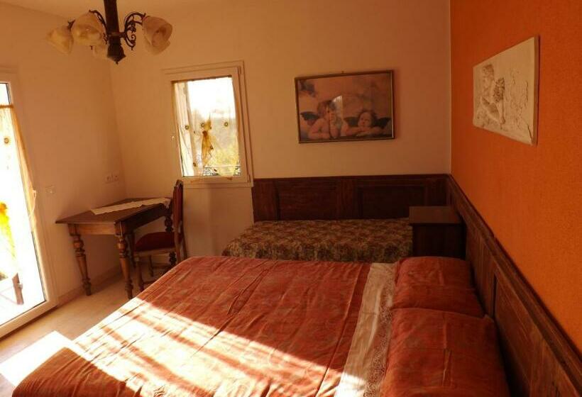 غرفة قياسية, Red Fenice