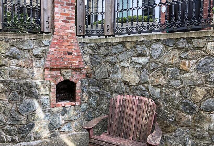 Люкс Повышенной Комфортности, Robert Porter House Inn