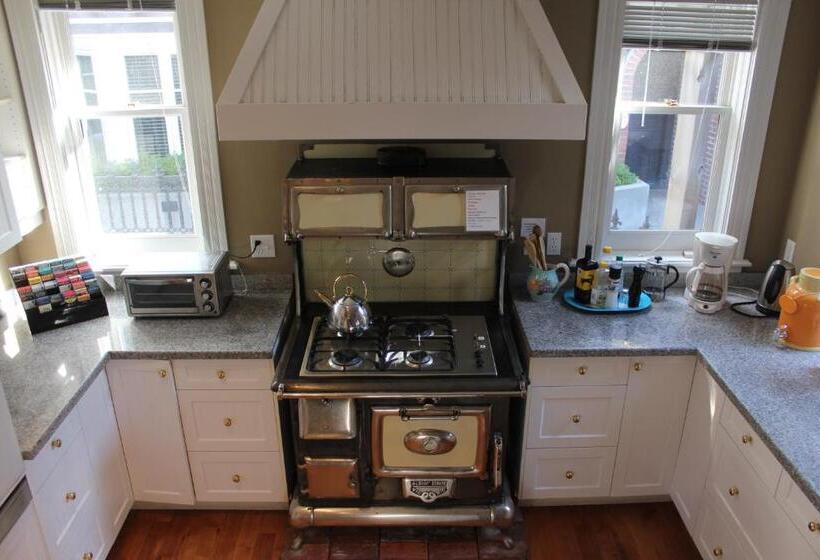 家庭套房, Robert Porter House Inn