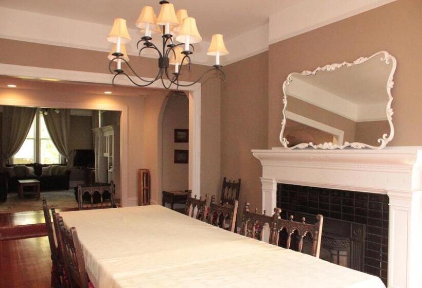 家庭套房, Robert Porter House Inn