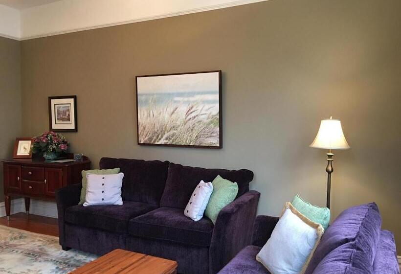 Family Suite, Robert Porter House Inn