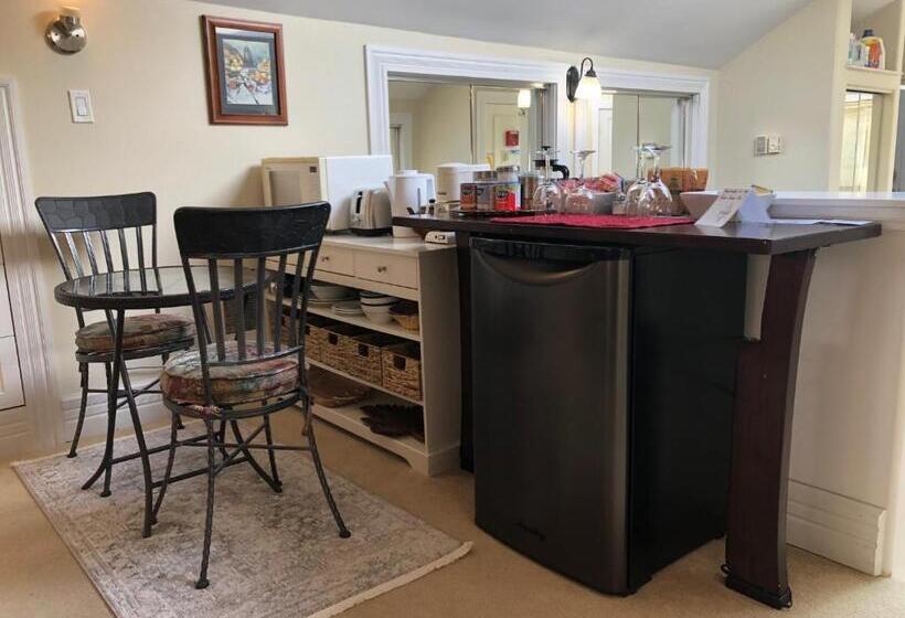 豪华工作室, Robert Porter House Inn