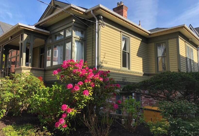 家庭套房, Robert Porter House Inn