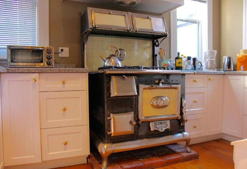 家庭套房, Robert Porter House Inn