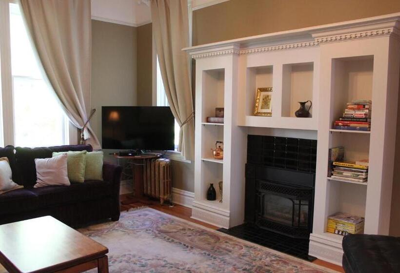 Family Suite, Robert Porter House Inn