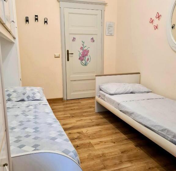 اتاق استاندارد با سرویس بهداشتی مشترک, Villa Zara