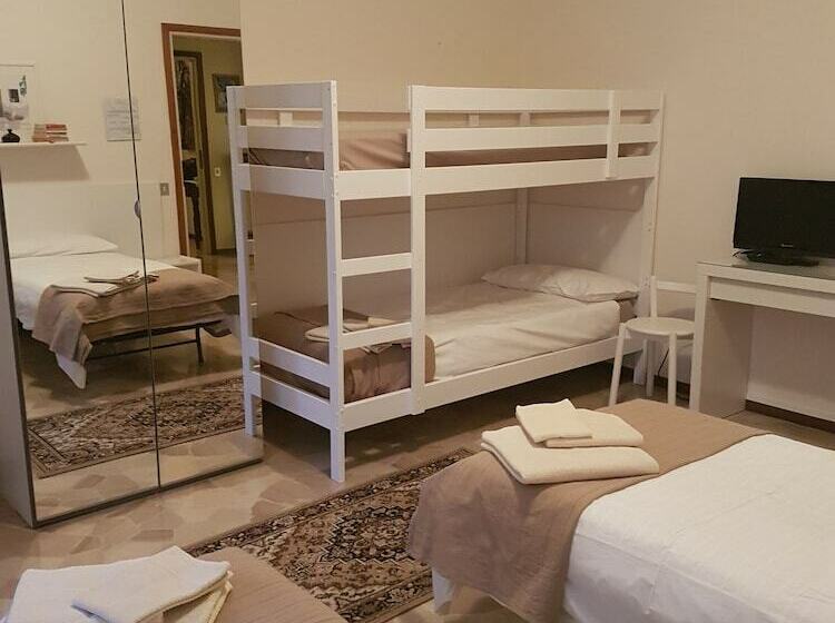 标准四人间共用浴室, Bed & Breakfast Ai Due Vecchi Ulivi