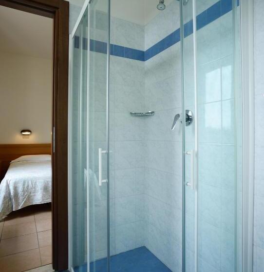 اتاق استاندارد, Acacia