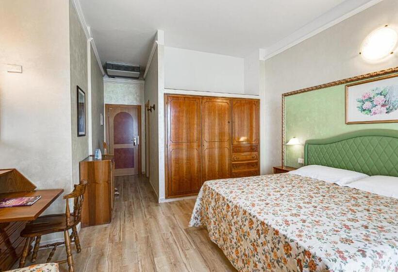 اتاق استاندارد با بالکن و چشمانداز دریا, Internazionale