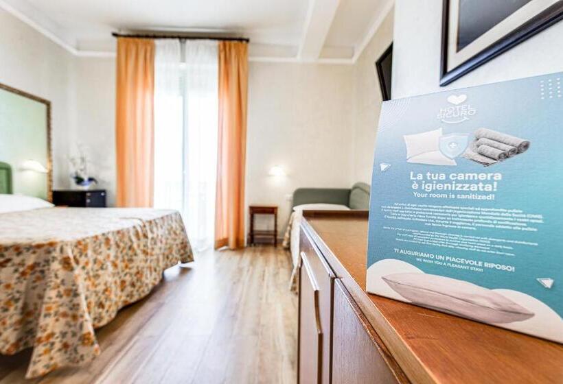 Triple Room Sea View, Internazionale