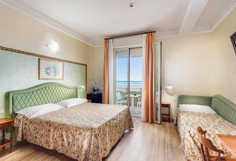 Triple Room Sea View, Internazionale