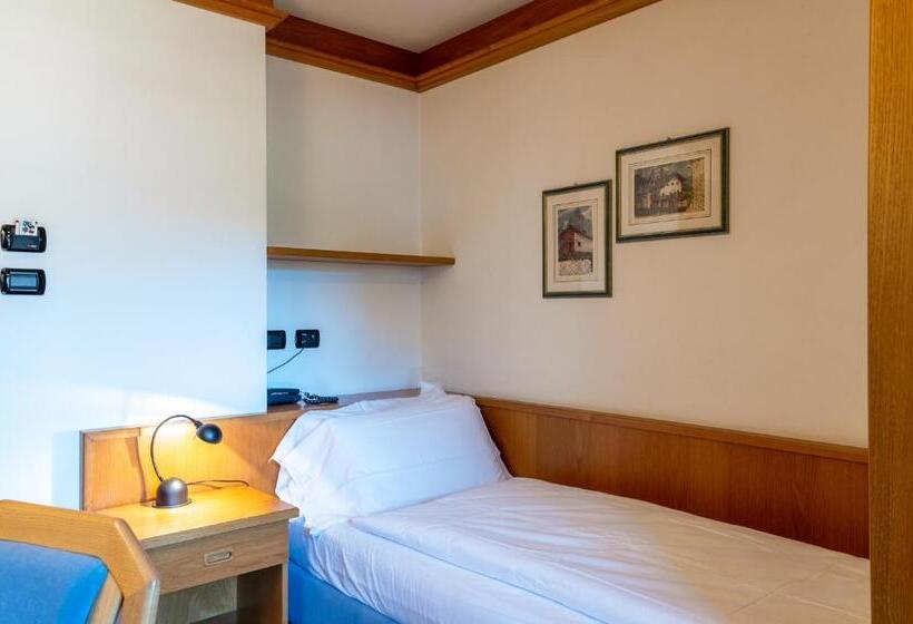 标准单人间, Meida