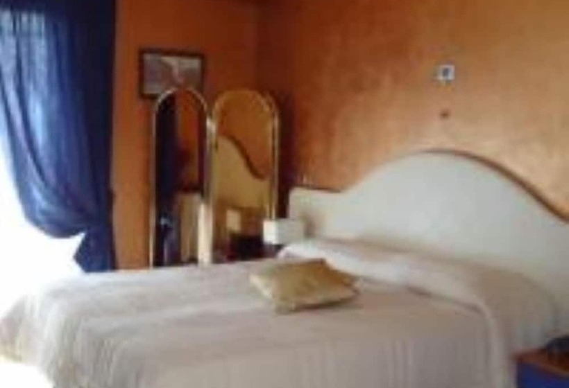 标准间, Tea Palace