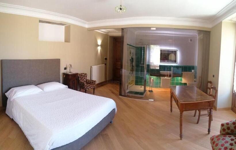 带露台的小型套房, B&b Sciabakè