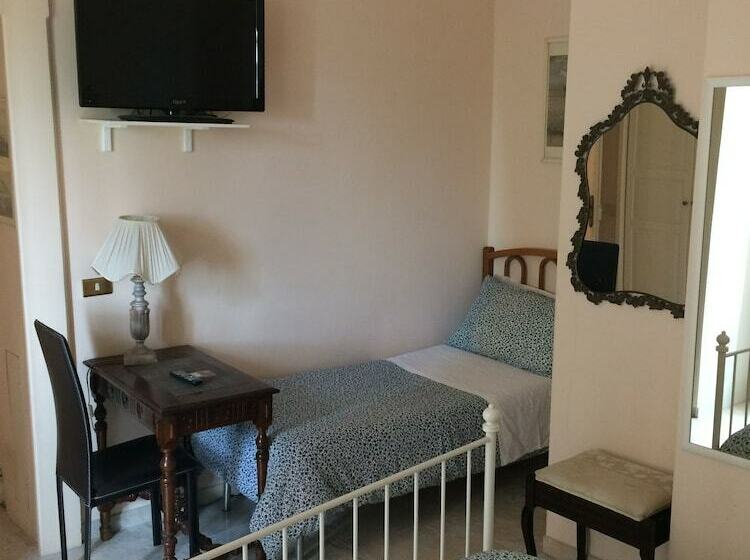 اتاق استاندارد سه نفره, Borgo Antico Santa Lucia