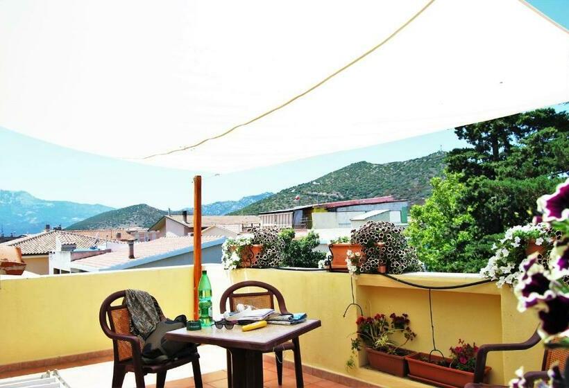 חדר אקונומי, Il Canarino Affittacamere