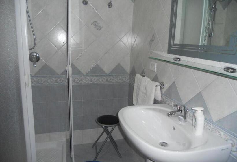 غرفة ديلوكس رباعية, Le Schiavelle