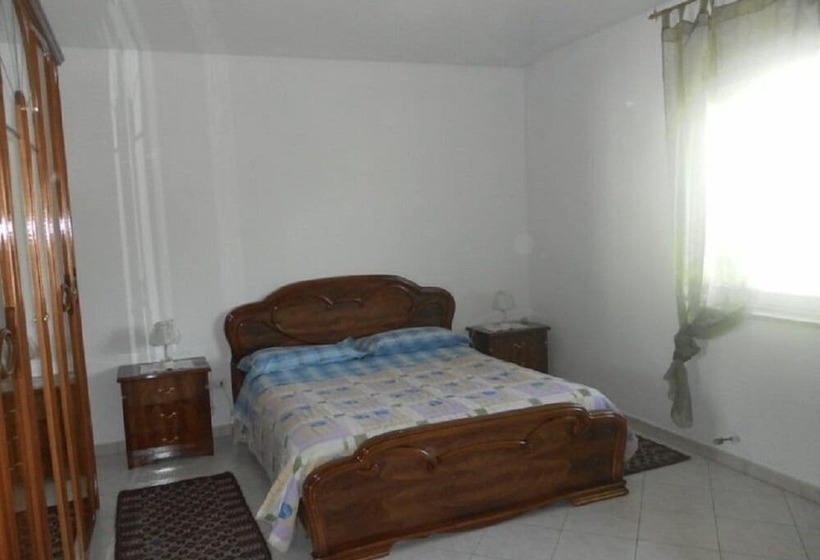 غرفة قياسية حمام مشترك, Pietro & Graziella