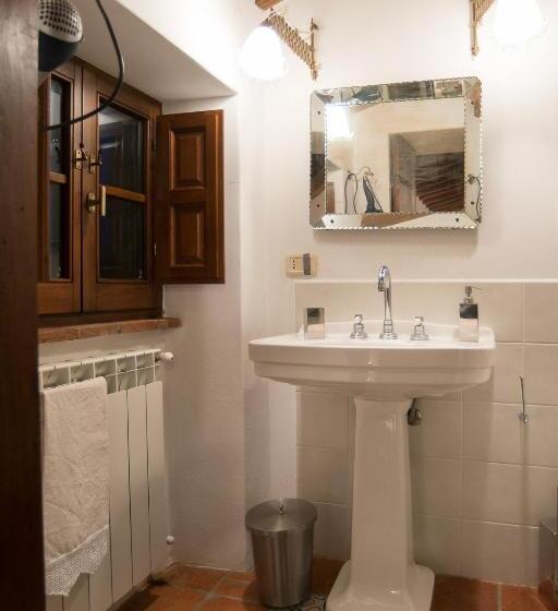 غرفة قياسية ثلاثية ذات اطلالة, Poggioba