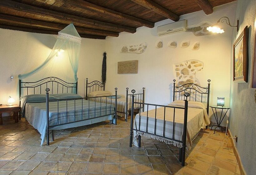 スタンダードトリプルルーム, Roba Degli Ulivi