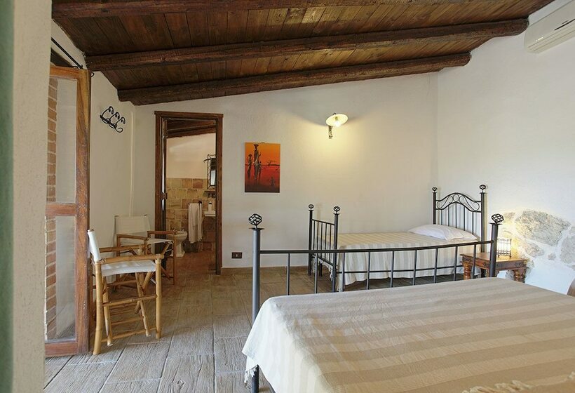 スタンダード4人部屋, Roba Degli Ulivi